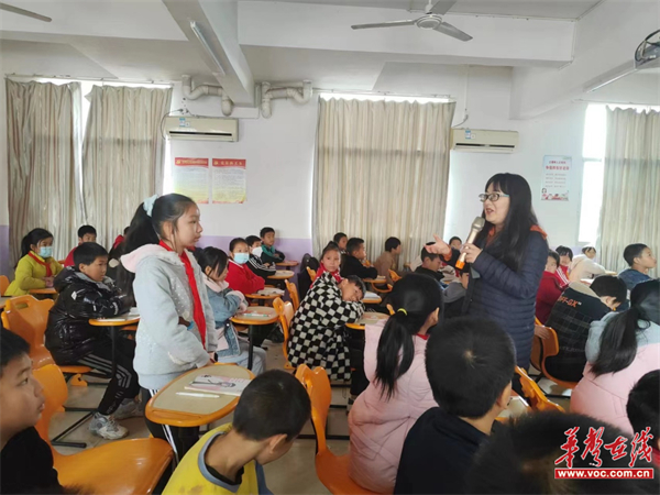 文学之花散芳香 习作教学促成长 楠木坪镇小学举行第二期“习作教学”培训(图1)