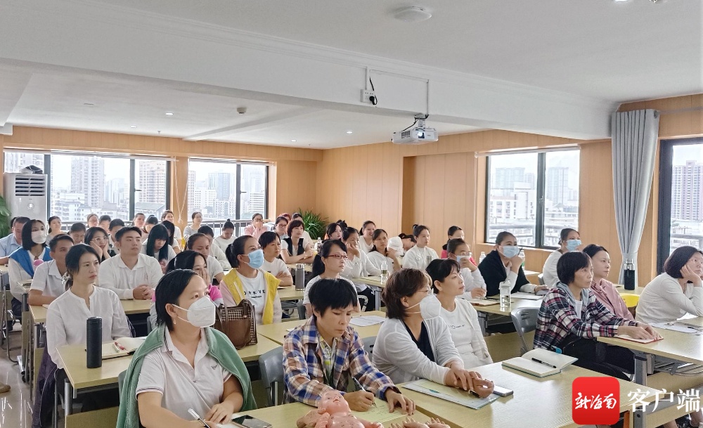 聚焦单元整组教学实现课程任务群落地二七区长江东路小学教育集团开展语文大单元教学主题培训